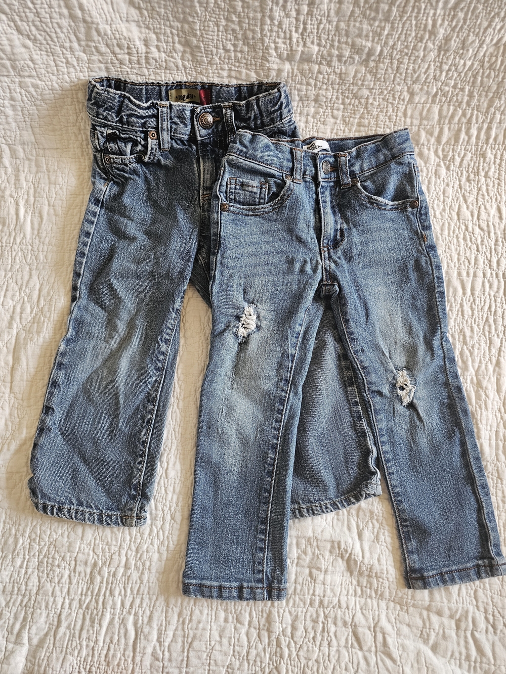 Old Navy Light Blue Distressed Kids Jeans Pair Old Navy/Epic Threads Boy 2T